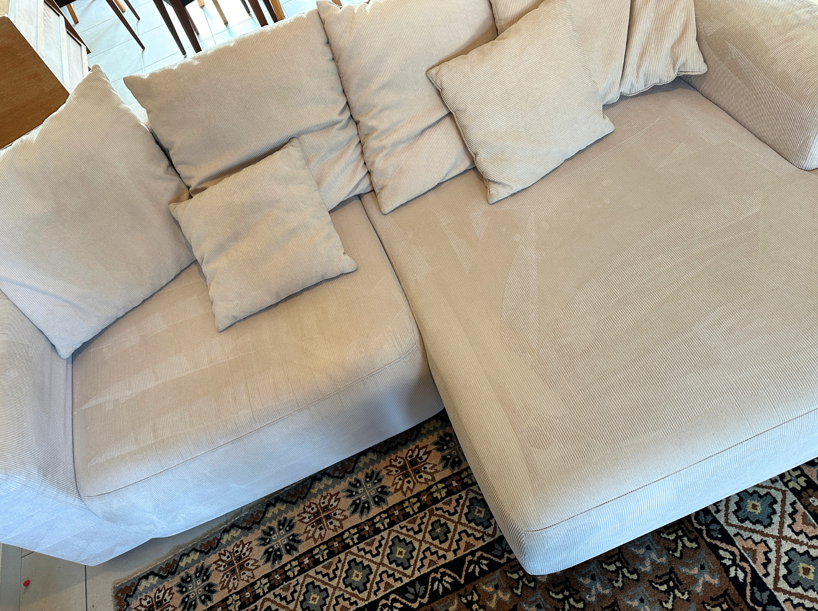 Canapé propre après nettoyage professionnel Astinet Caen